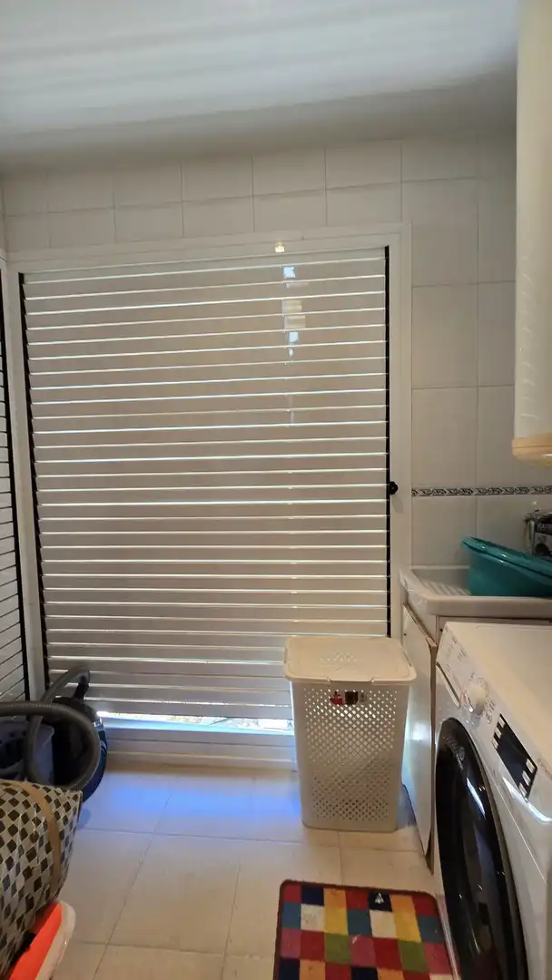Bathroom of Apartments for rent in Marbella  with Air Conditioner, Terrace and Community pool