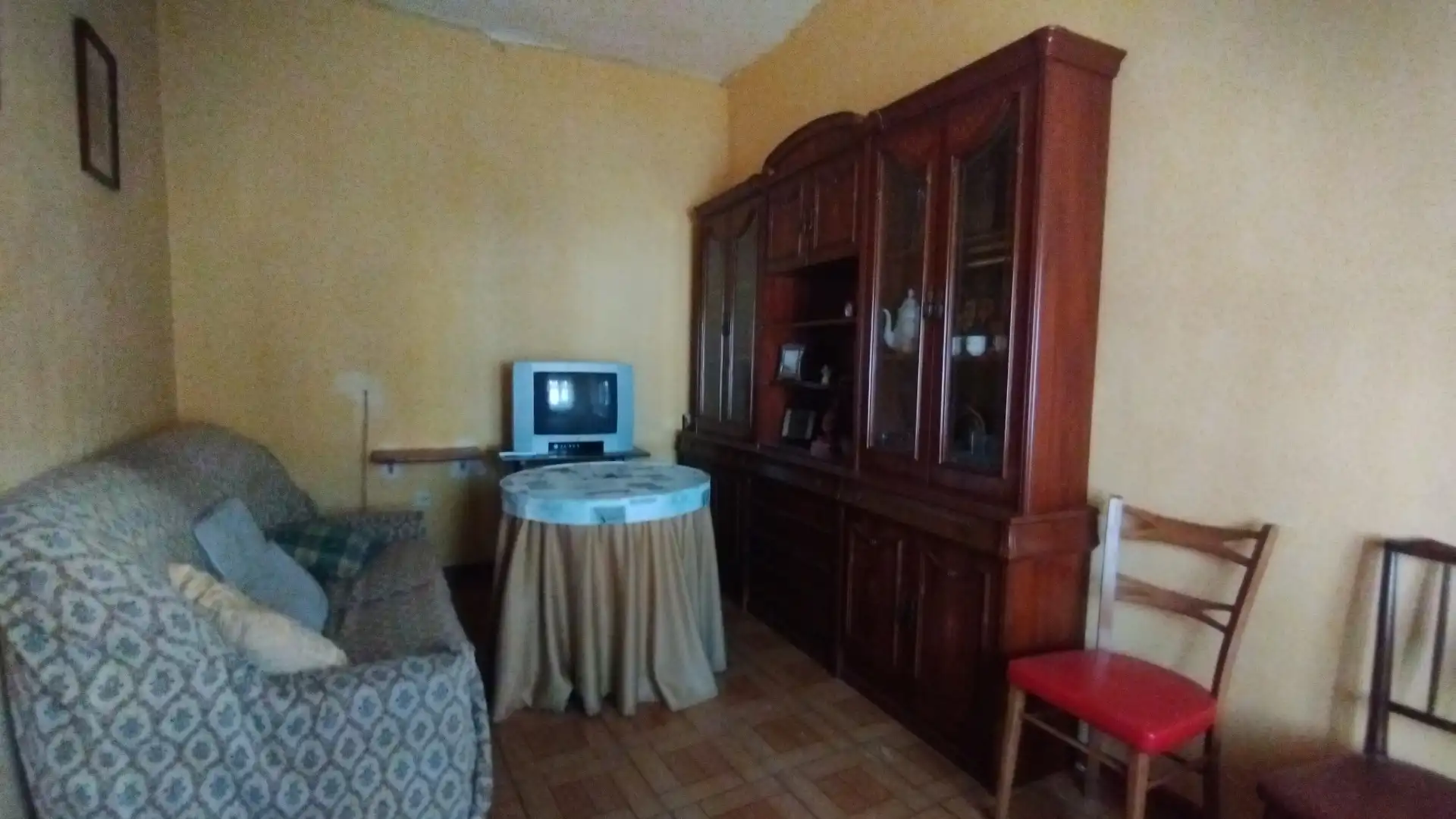 Sala d'estar de Casa o xalet en venda en Medina del Campo amb Traster
