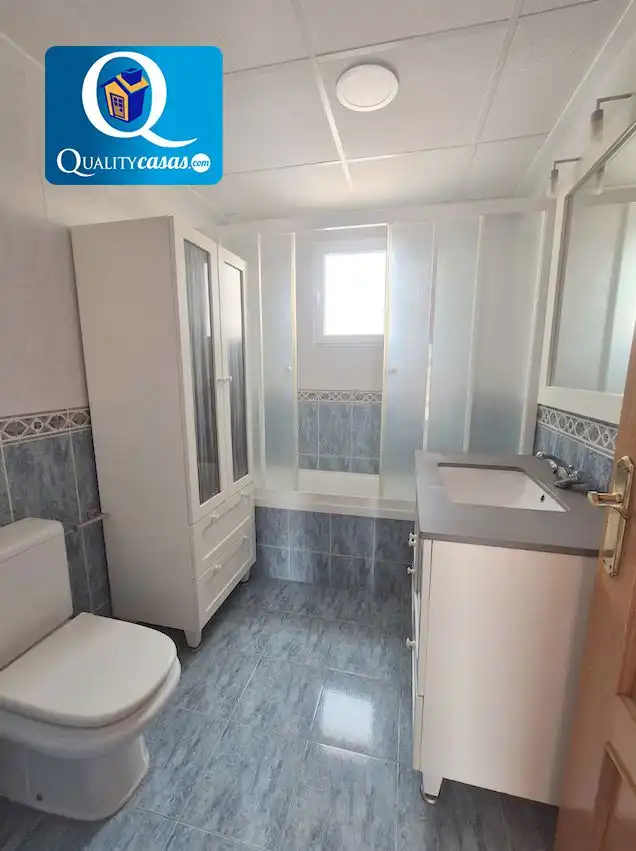 Bathroom of Houses for sale in Mutxamel  with Air Conditioner, Terrace and Storage room