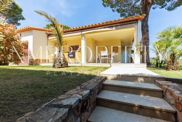 Casa-chalet en Alquiler en Los Pinos - Politur