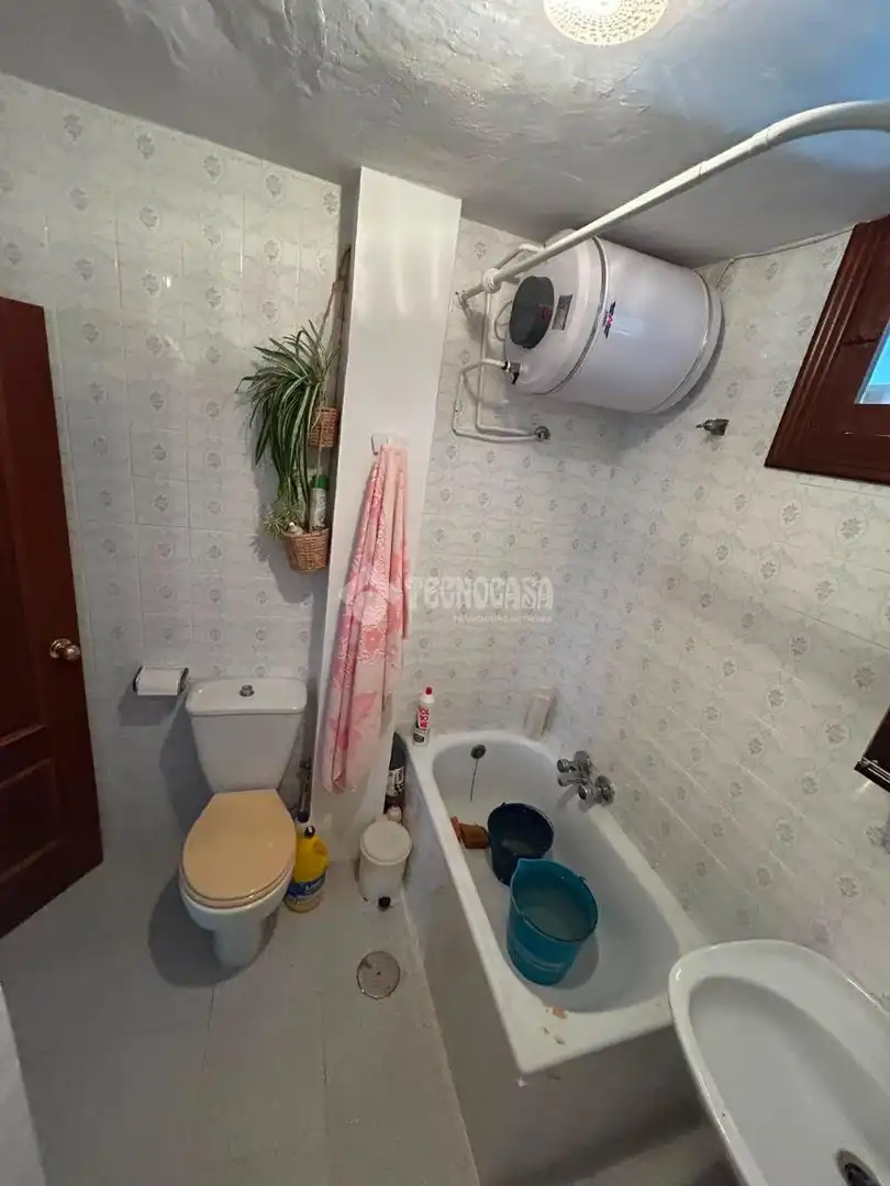 Badezimmer von Wohnung zum Verkauf in Arcos de la Frontera