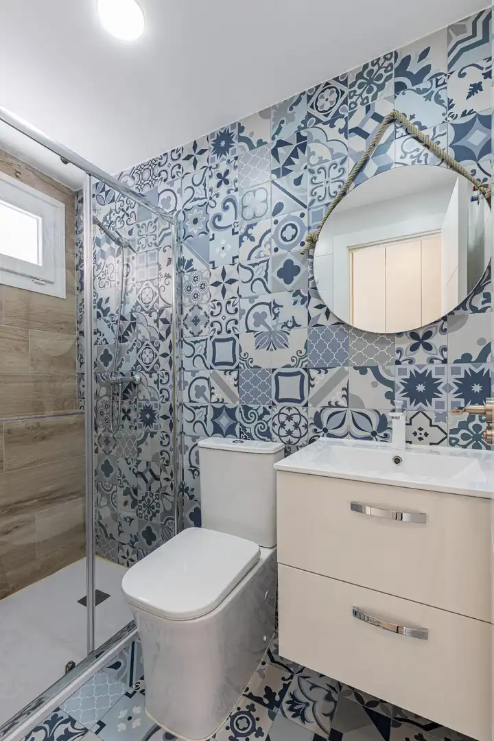 Bathroom of Study for rent in Murcia  with Air Conditioner, Heating and Terrace