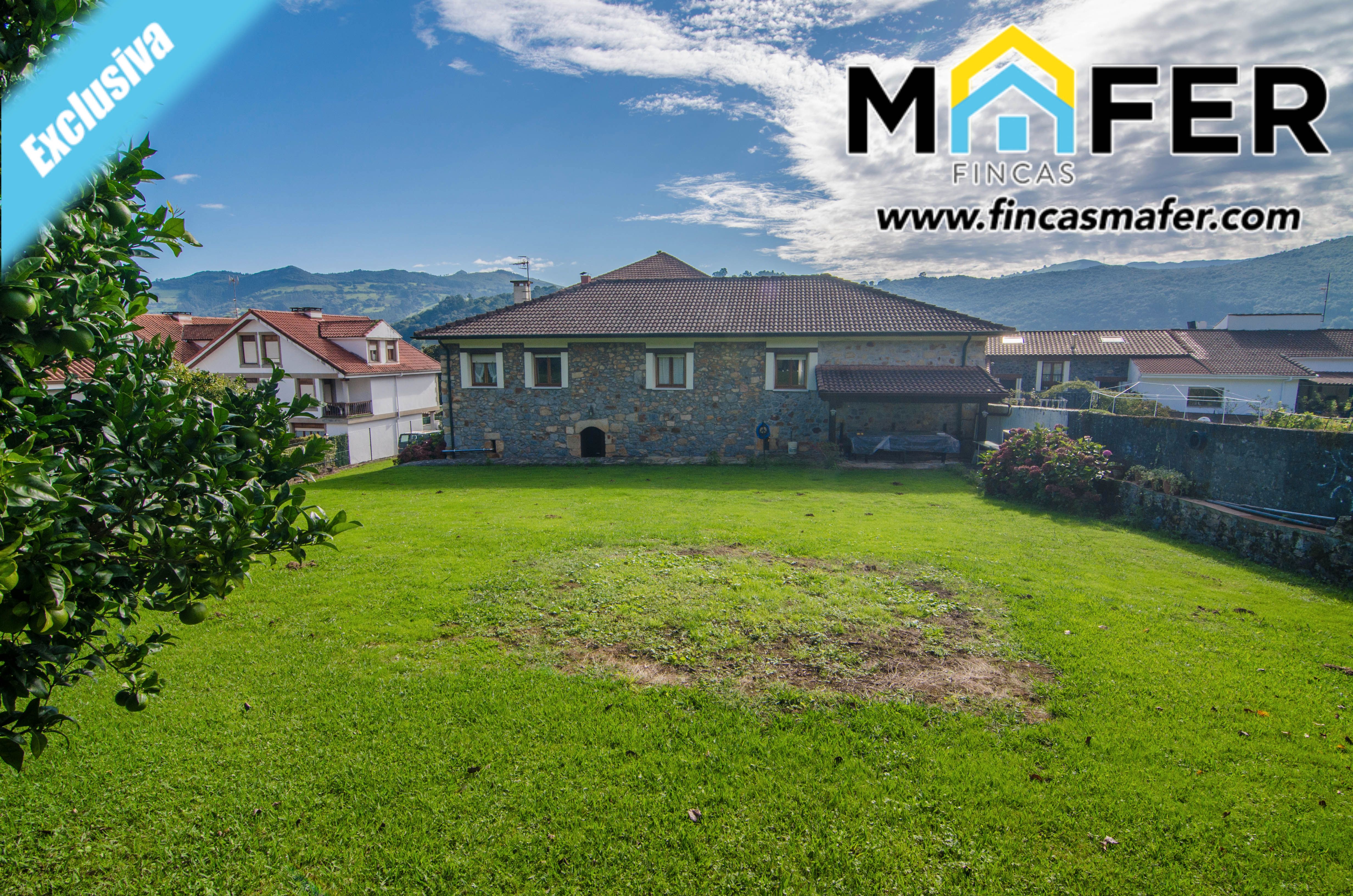 Vista exterior de Casa o xalet en venda en Rasines amb Calefacció, Jardí privat i Parquet