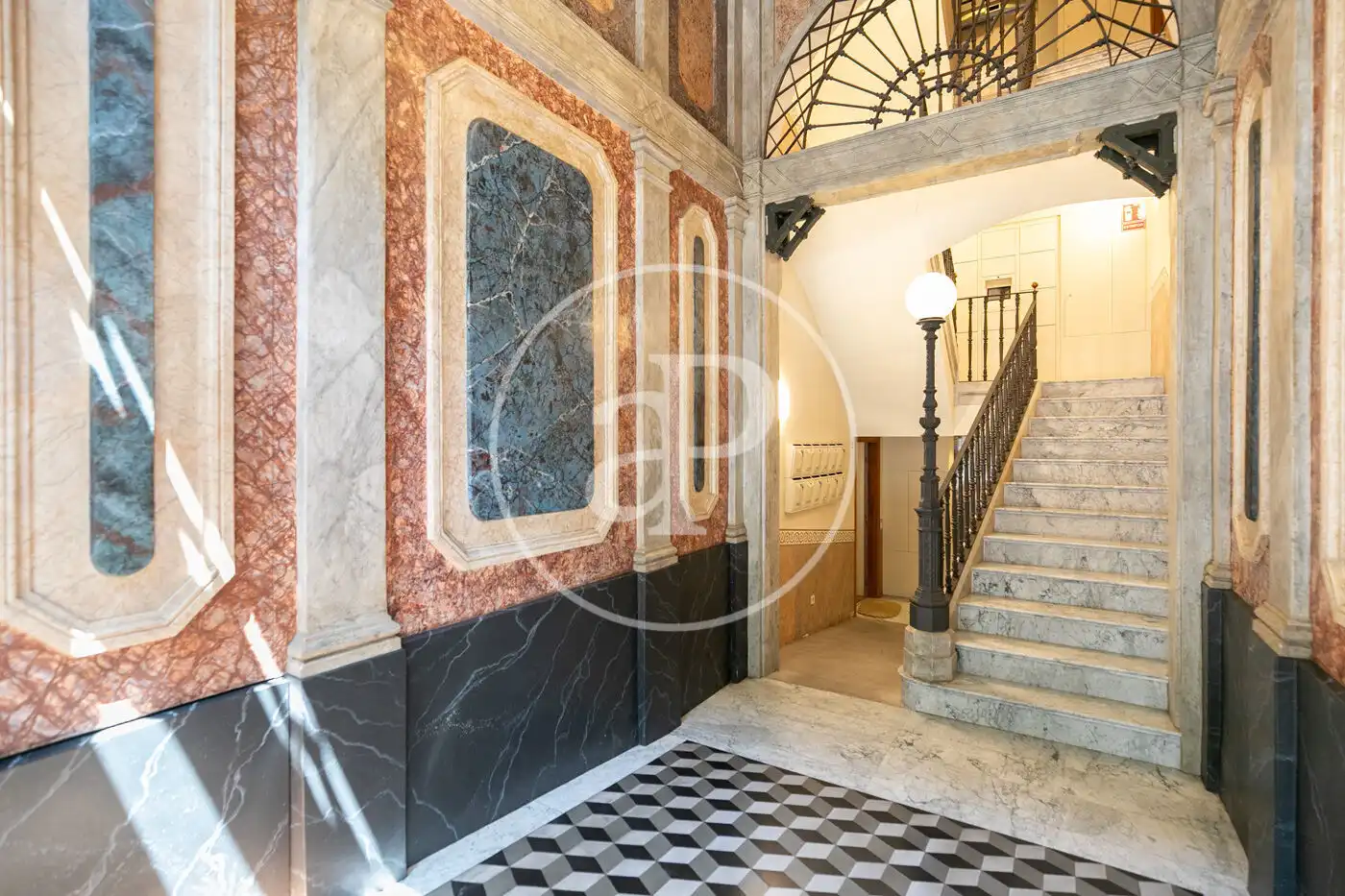 Maisonette zum Verkauf in Dreta de l'Eixample