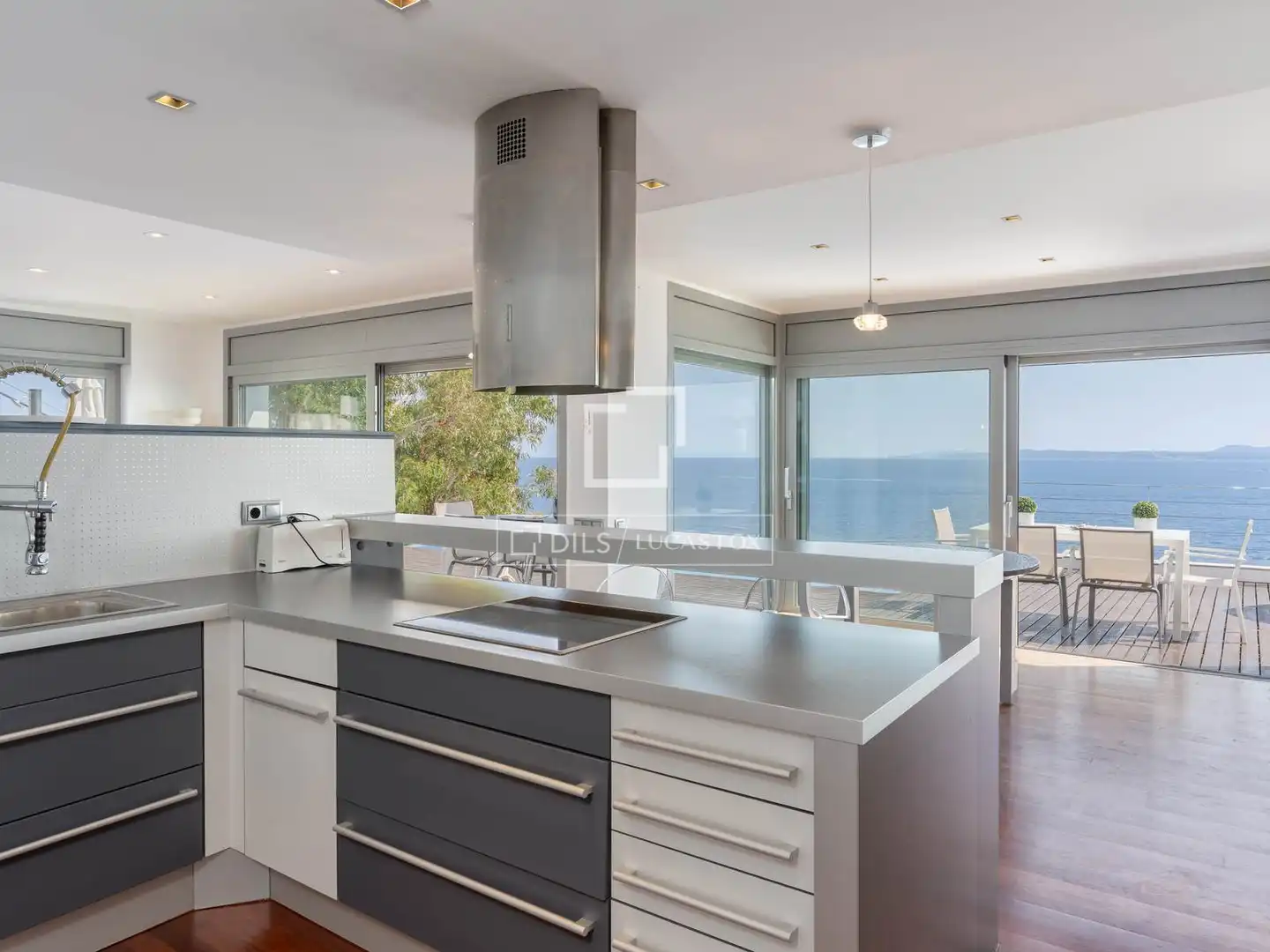 Cocina de Casa o chalet en venta en Roses con Aire acondicionado, Calefacción y Jardín privado