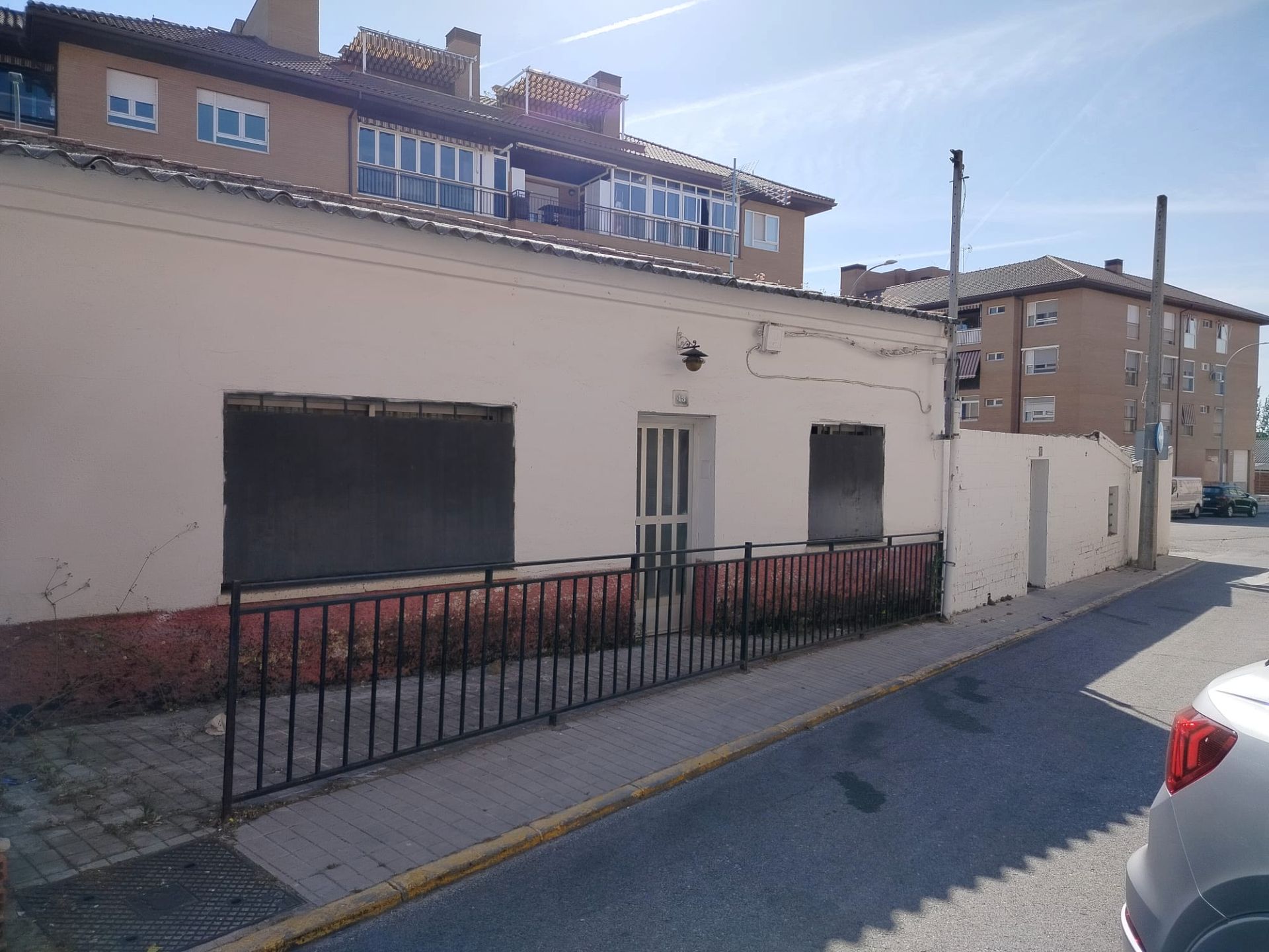 Vista exterior de Casa o xalet en venda en Humanes de Madrid amb Jardí privat i Traster