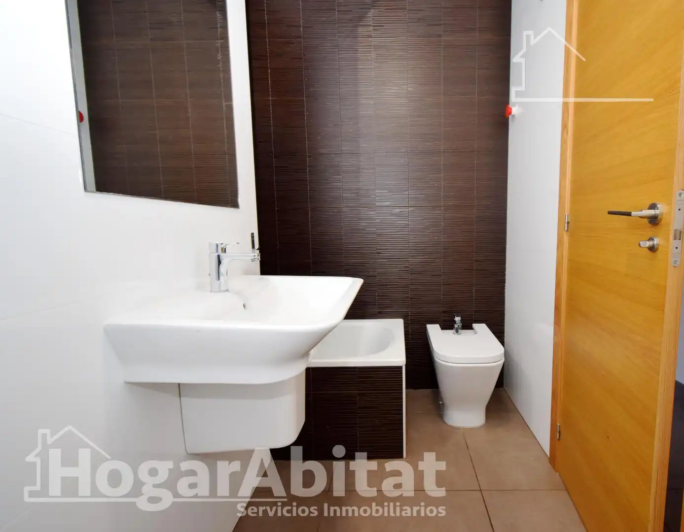 Baño de Piso en venta en Valencia con Aire acondicionado y Calefacción