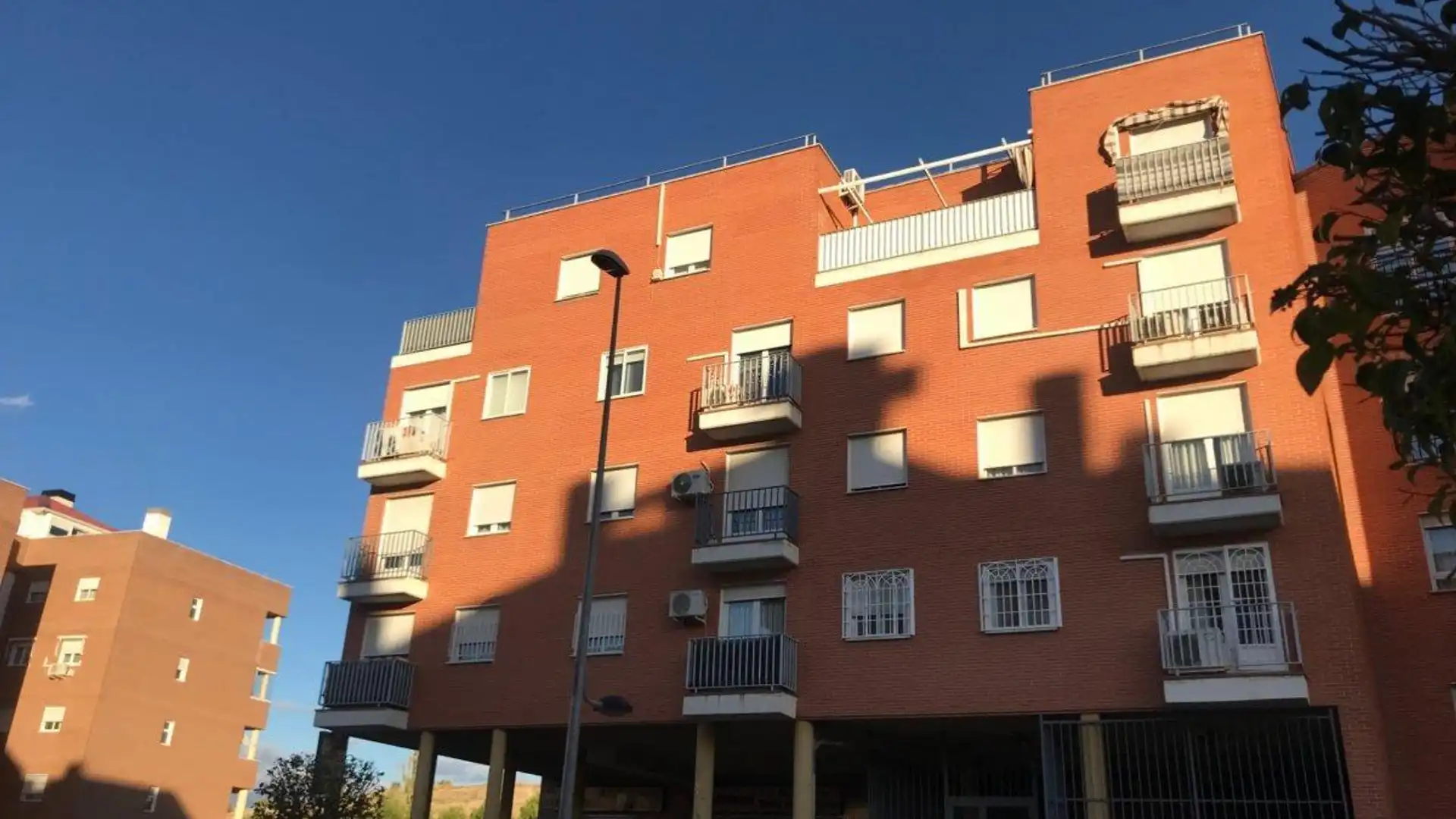 Vista exterior de Pis en venda en Arganda del Rey amb Aire condicionat, Calefacció i Traster