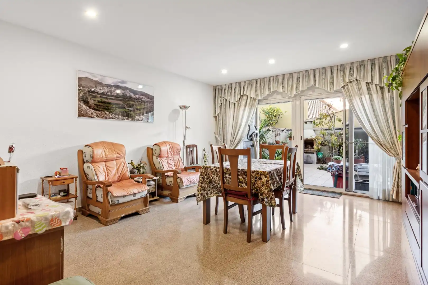 Comedor de Planta baja en venta en Mollet del Vallès con Terraza y Balcón