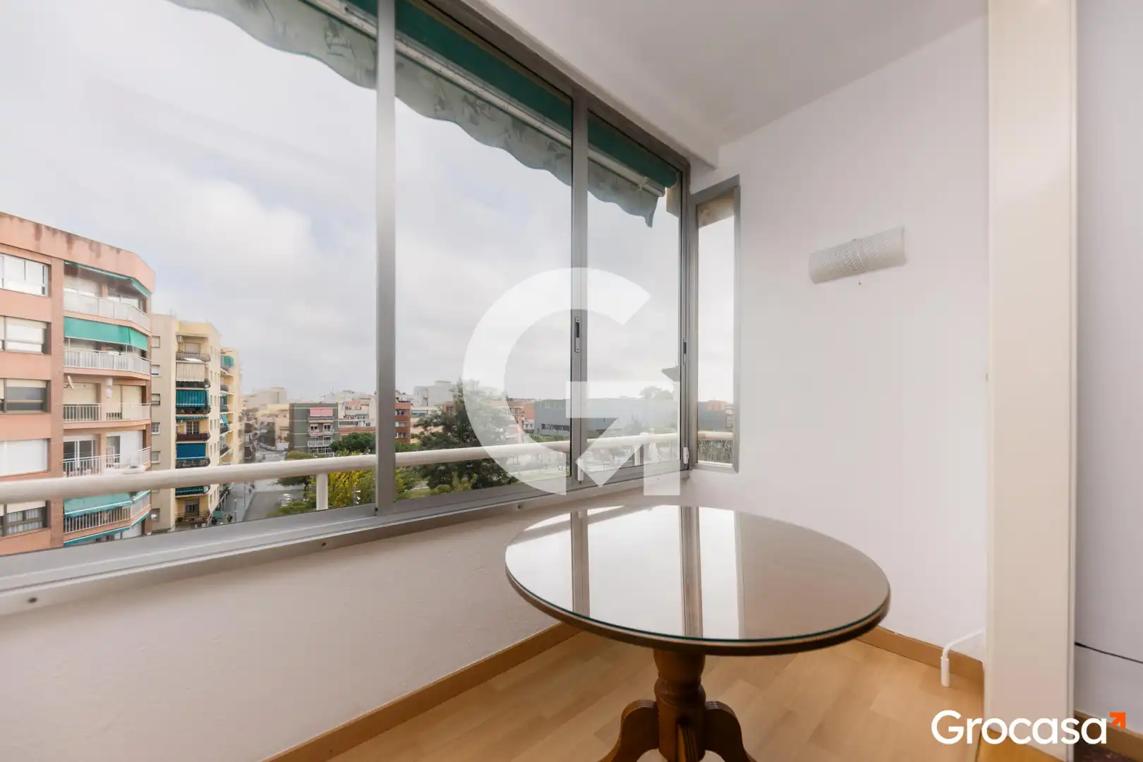 Habitación de Piso en venta en El Prat de Llobregat con Horno y Balcón