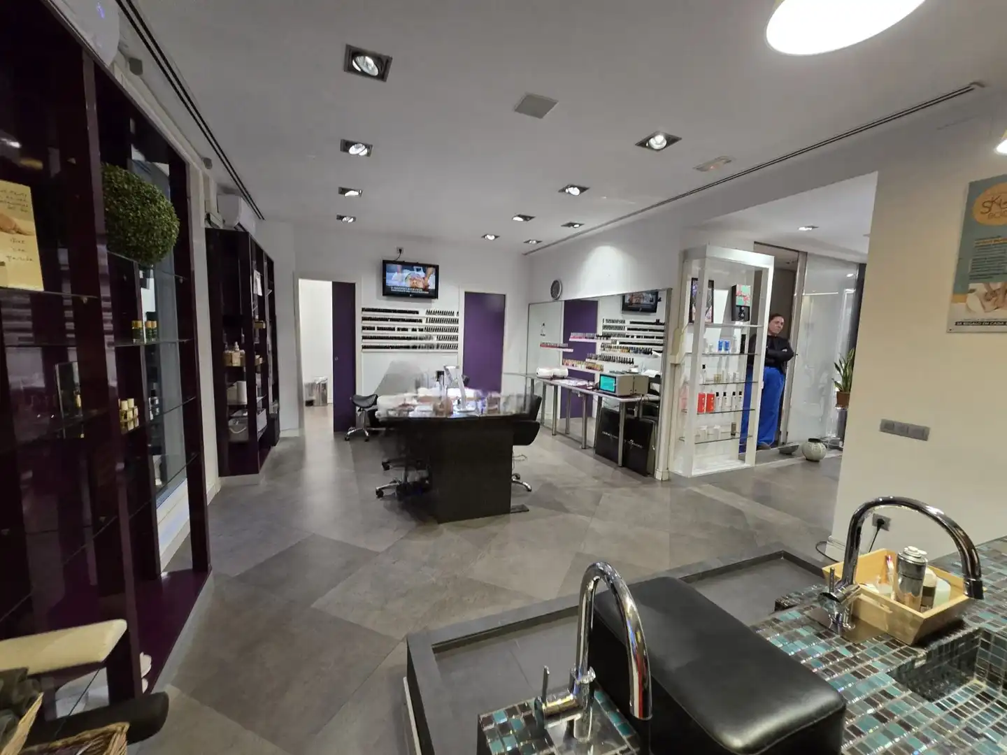 Business premises for transfer in Ciutat Vella, imagen 8