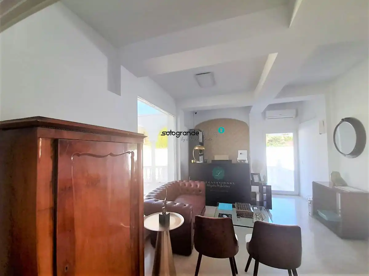 Houses for sale in La Línea de la Concepción  with Air Conditioner, Private garden and Terrace