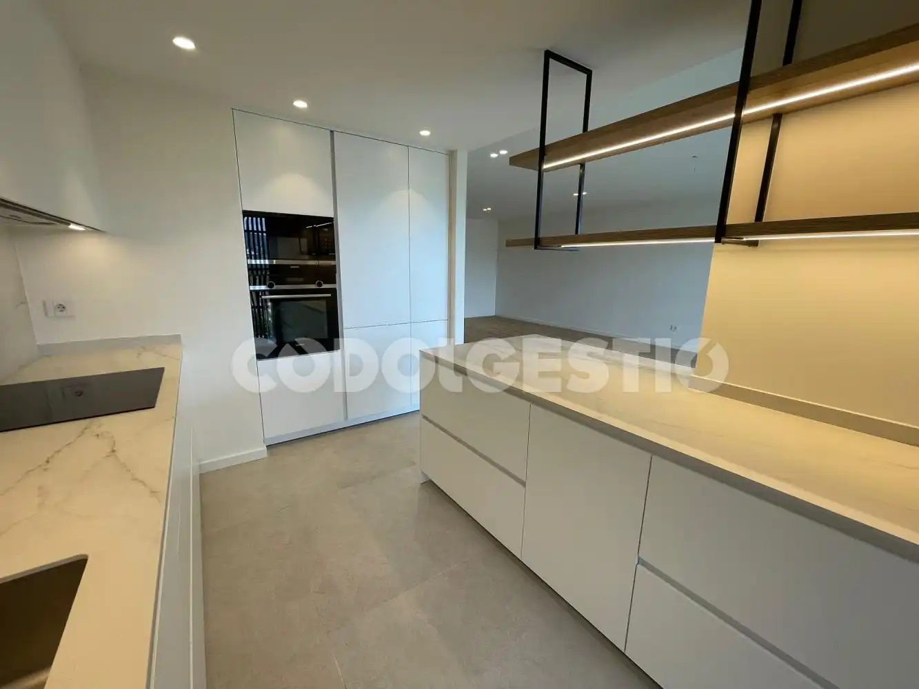Flat for rent in Mossèn Gudiol, 9, Centre