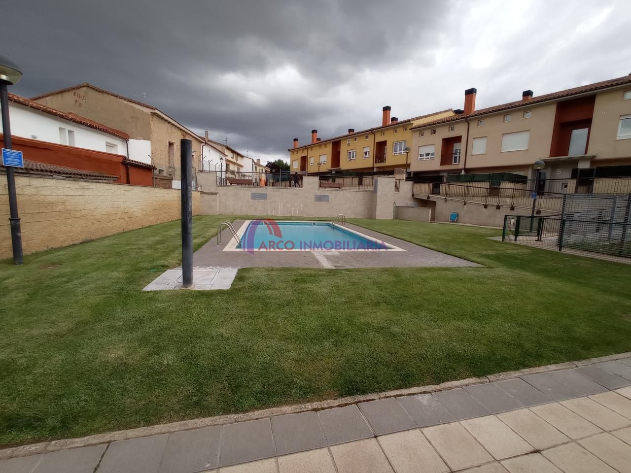 Piscina de Dúplex en venta en Cogollos con Calefacción, Parquet y Piscina