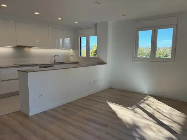Wohnung zur Miete in Carrer Ripollès, Lledoner