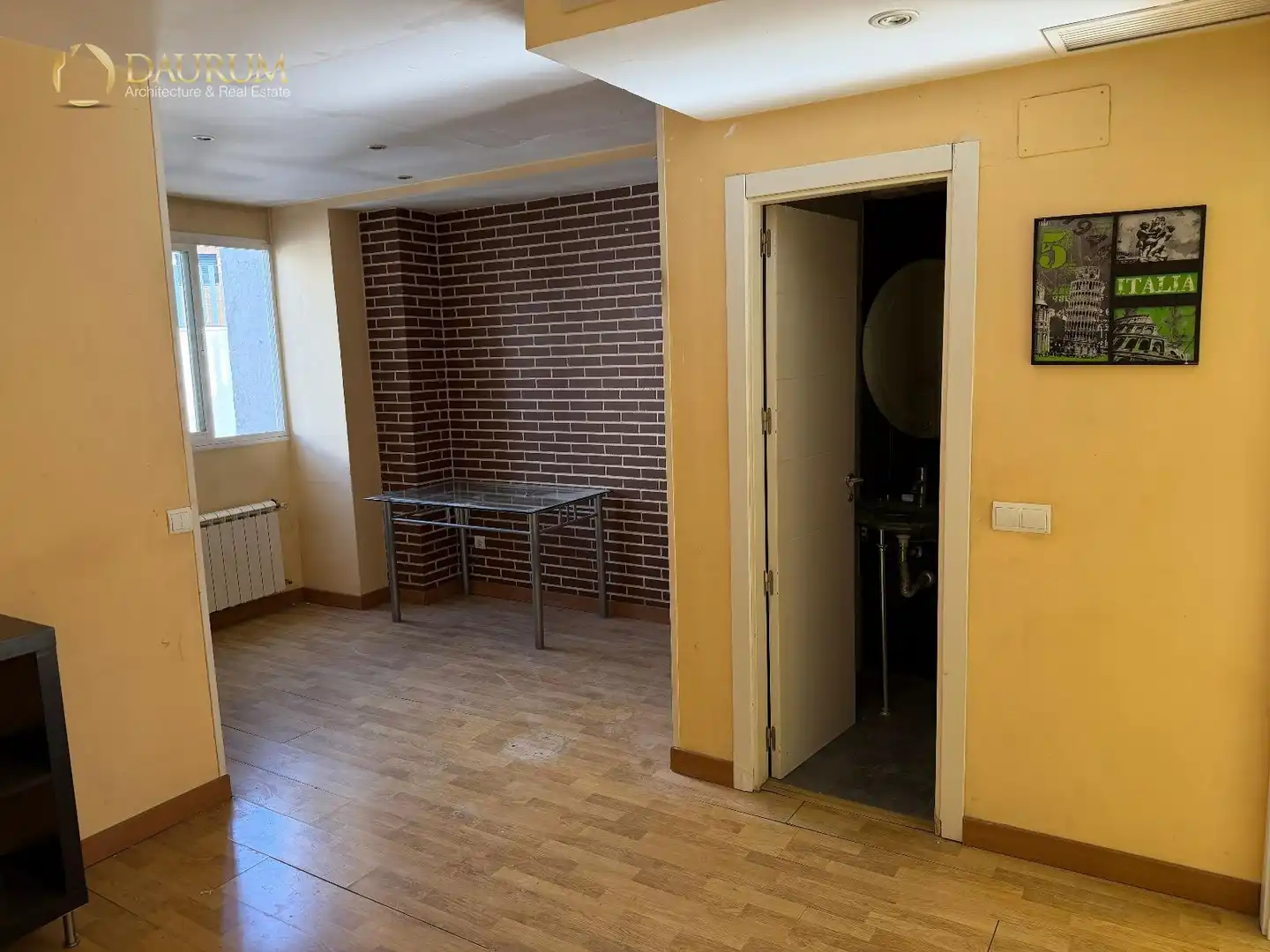 Flat for sale in Madrid  with Air Conditioner, Heating and Storage room