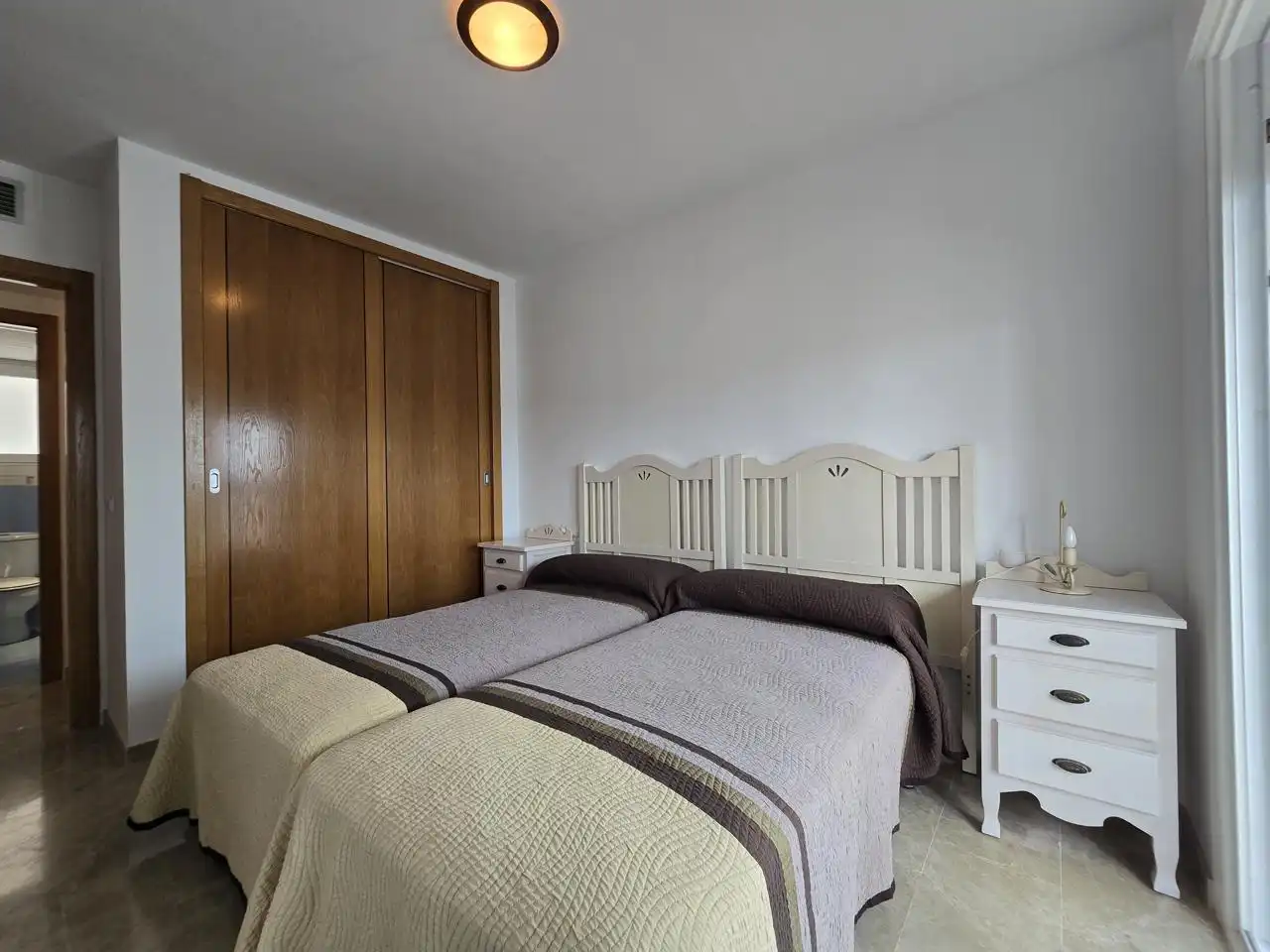 Habitación de Piso en venta en Benidorm con Aire acondicionado, Terraza y Piscina