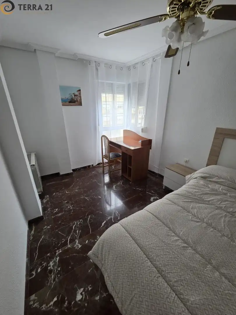 Bedroom of Flat for rent in Jaén  with Air Conditioner and Heating