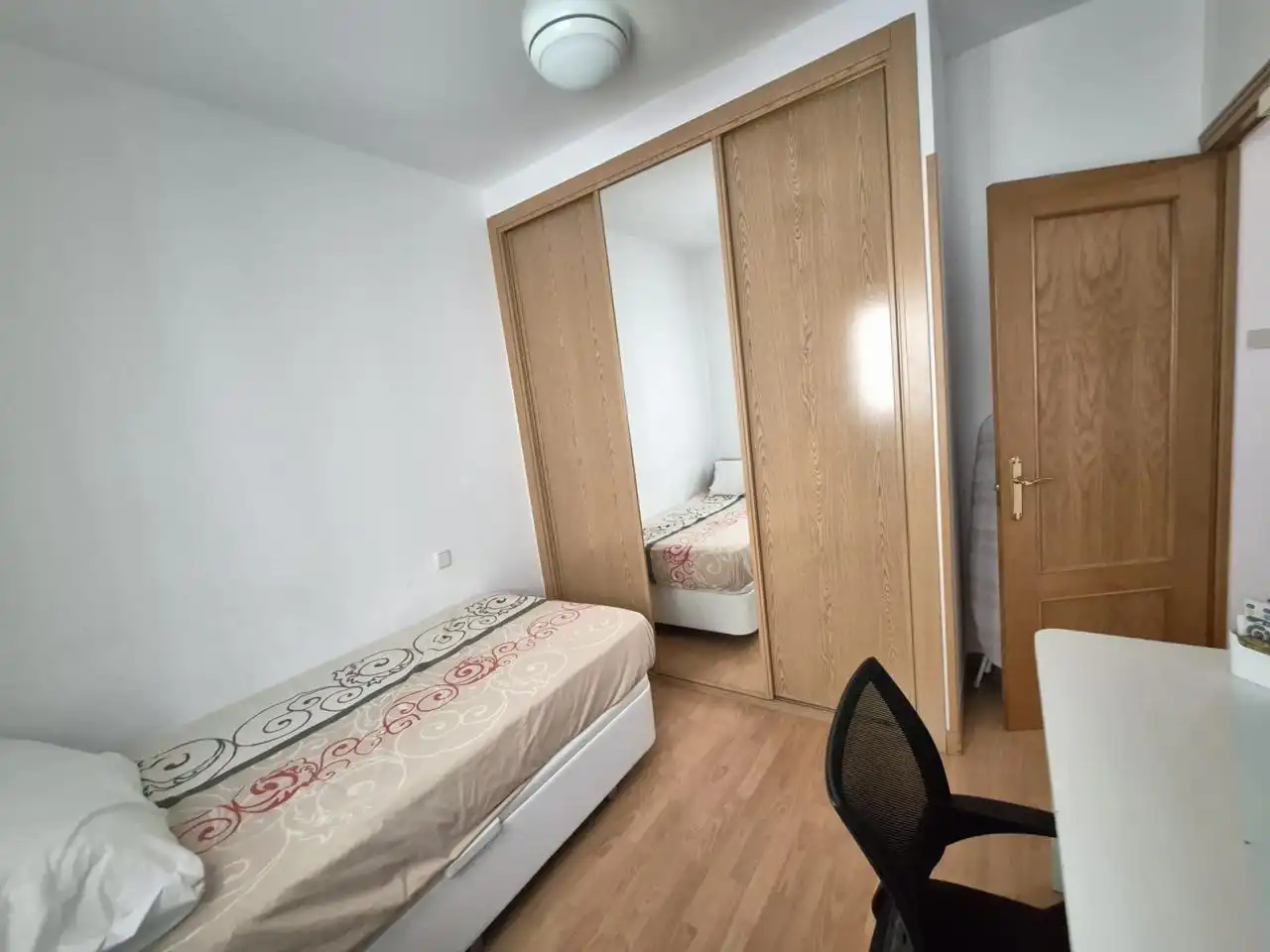 Bedroom of Ground floor for sale in Madrid