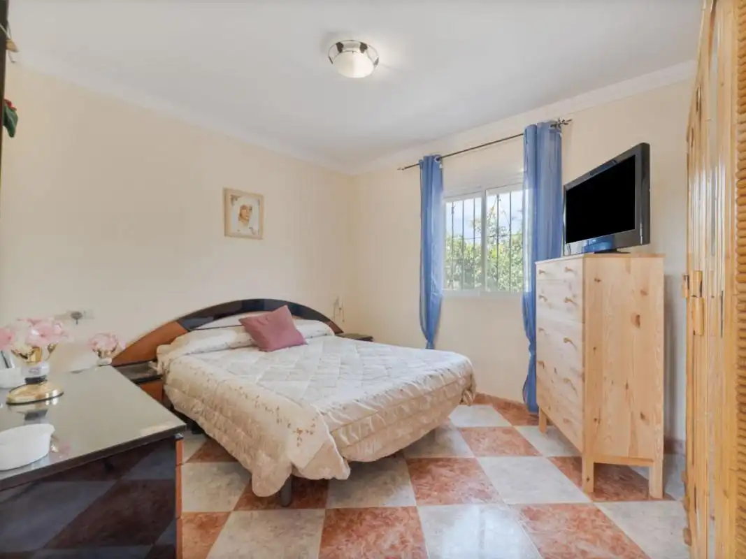 Dormitori de Casa o xalet en venda en Almogía amb Aire condicionat, Calefacció i Jardí privat