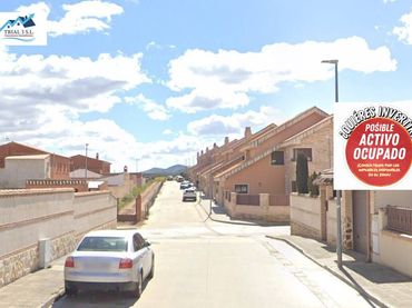 Casa en venda a Calle Rivalta