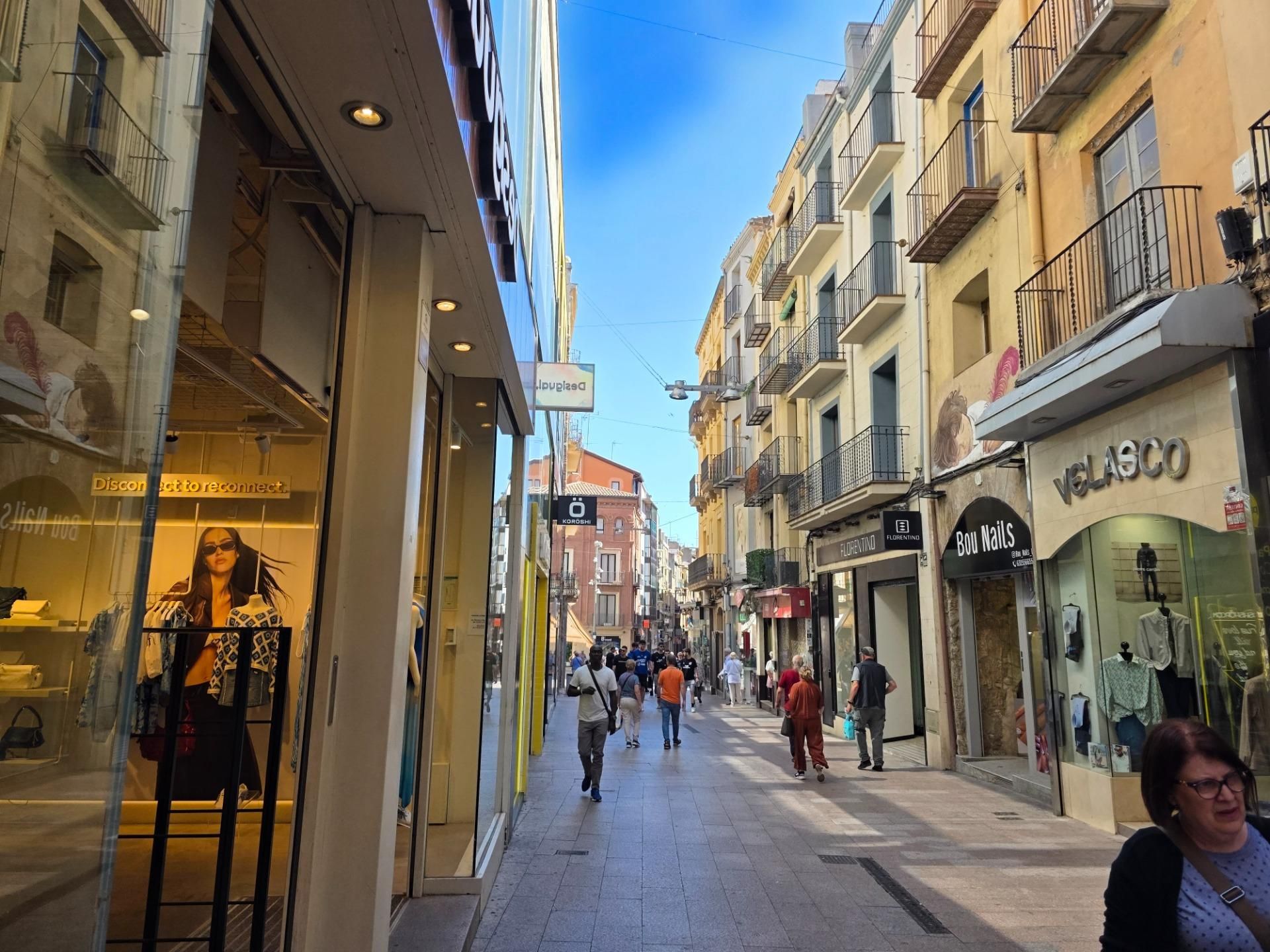 Vista exterior de Edifici en venda en  Lleida Capital