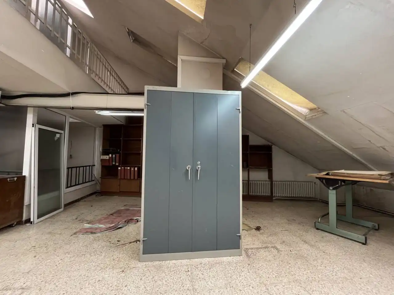 Oficina de alquiler en Calle Pinar del Río, 64, El Congrés i els Indians