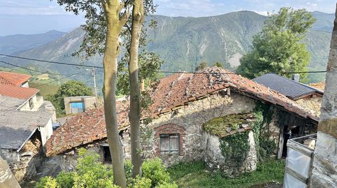 Foto 2 de Casa o xalet en venda a Pevidal, Salas, Asturias