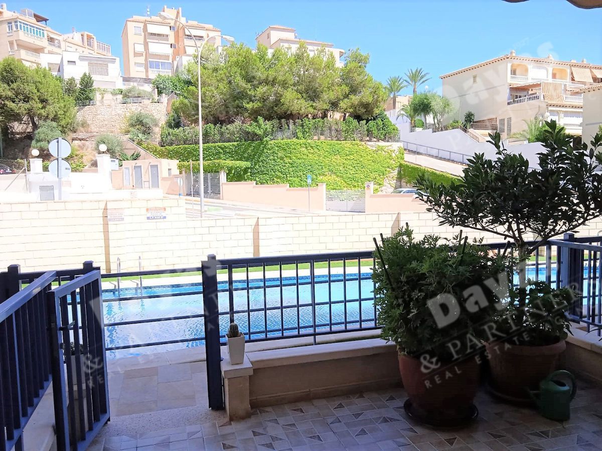 Vista exterior de Apartament en venda en Santa Pola amb Aire condicionat, Calefacció i Terrassa