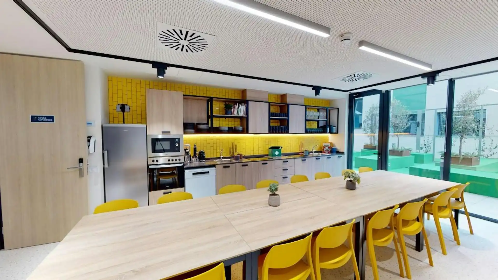 Küche von Wohnung zur Miete in Barcelona mit Klimaanlage, Heizung und Privatgarten