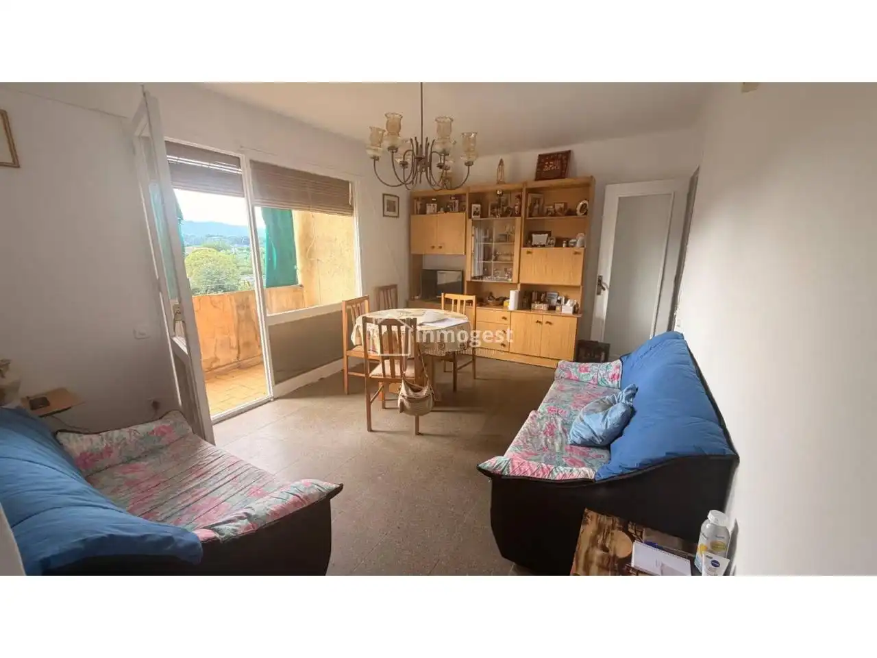 Schlafzimmer von Wohnung zum Verkauf in Salt mit Abstellraum, Möbliert und Balkon
