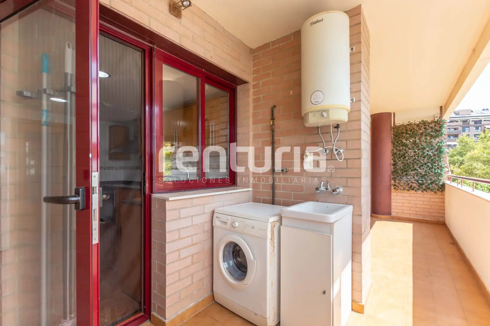 Pis de lloguer a Carrer de Vinaròs, Sant Llorenç - Zona Alfahuir