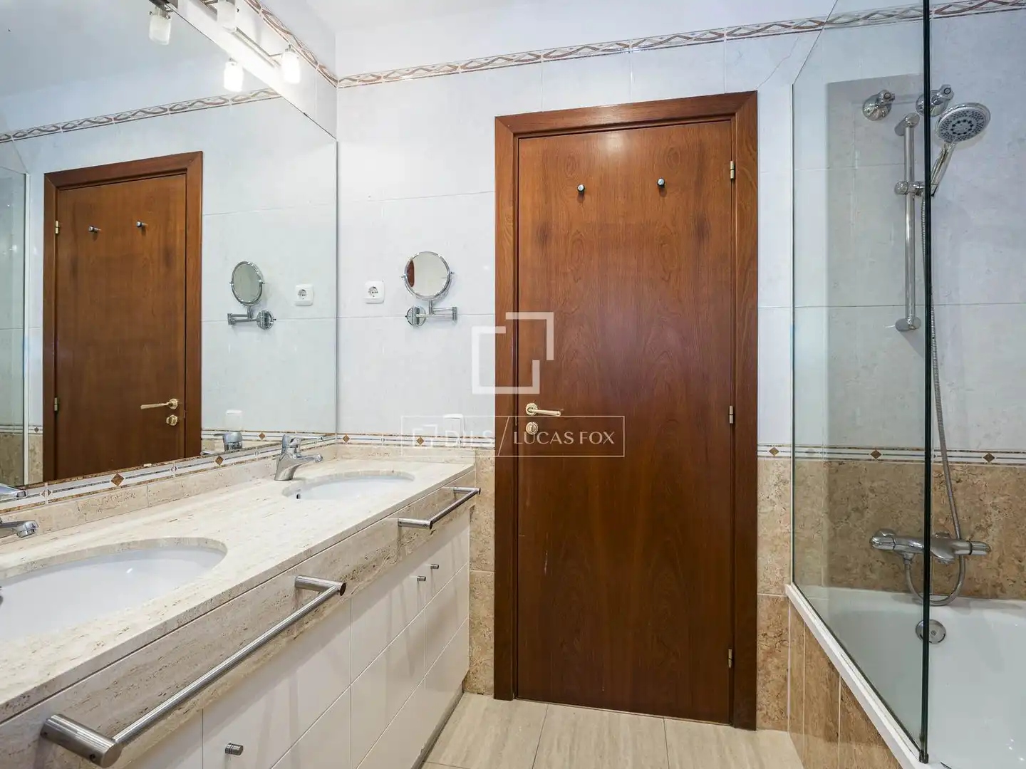 Bathroom of Houses for sale in Sant Cugat del Vallès  with Air Conditioner, Heating and Terrace