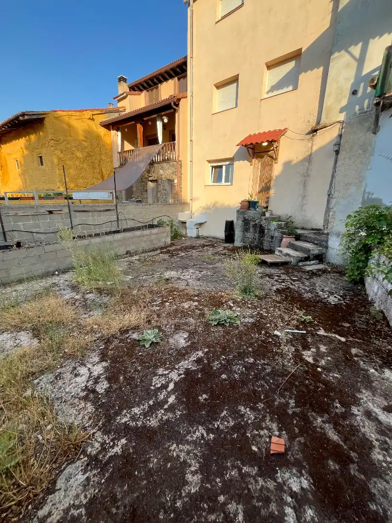 Finca rústica en venda en Cogolludo amb Jardí privat, Moblat i Balcó