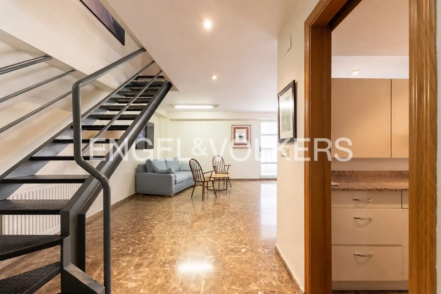 Maisonette zur Miete in Valencia mit Klimaanlage, Heizung und Möbliert