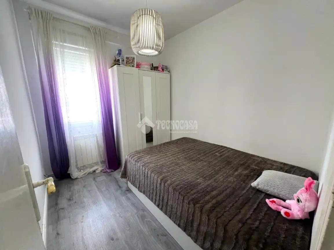 Bedroom of Flat for sale in Zaragoza  with Air Conditioner, Heating and Terrace