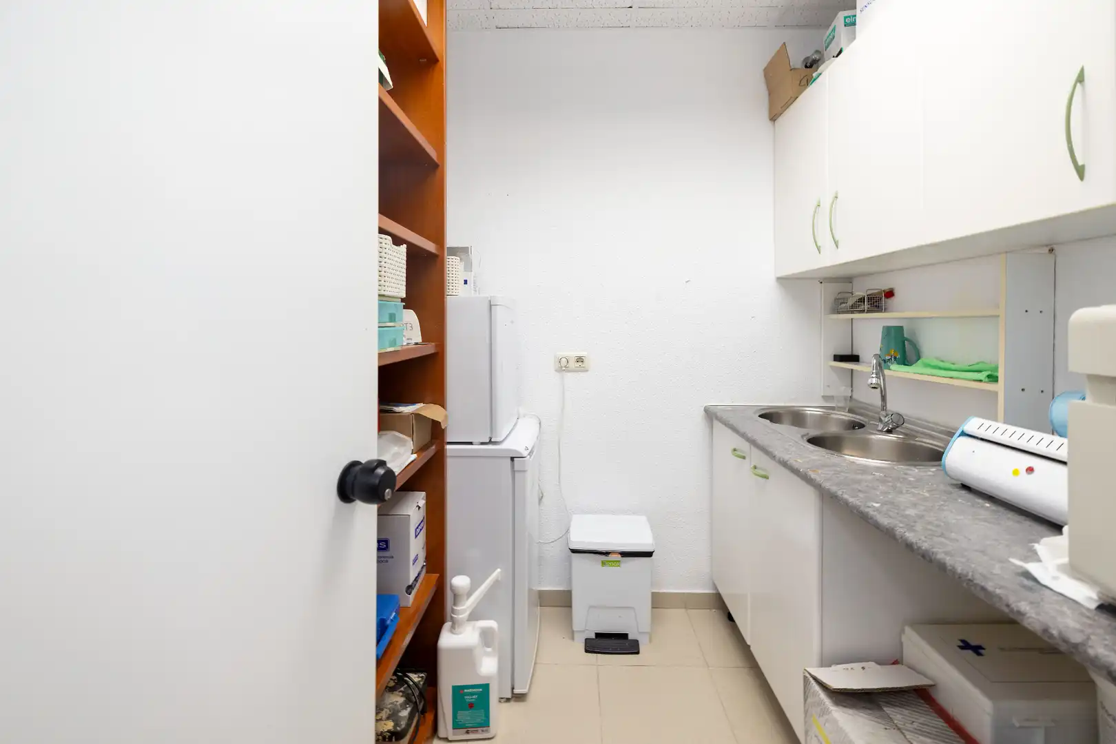 Cocina de Oficina en venta en Málaga con Aire acondicionado, Calefacción y Internet