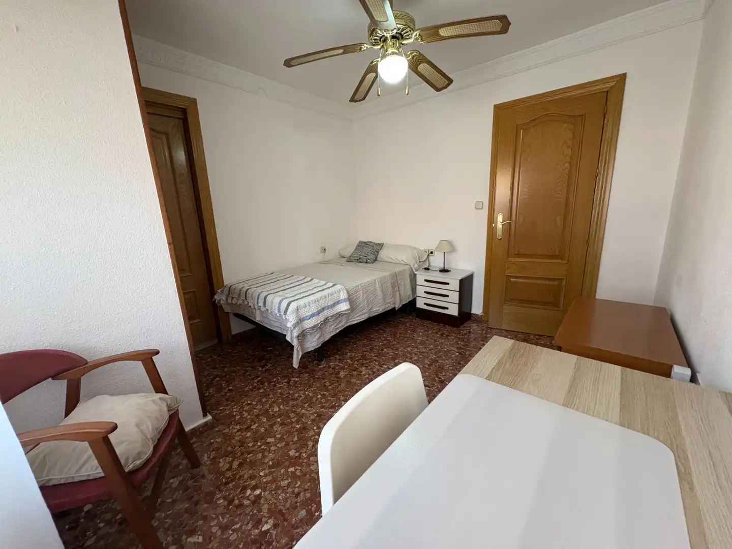 Bedroom of Flat for rent in Granada  with Heating, Terrace and Furnished