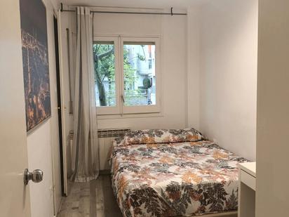 Bedroom of Flat to share in  Barcelona Capital  with Heating, Furnished and Washing machine