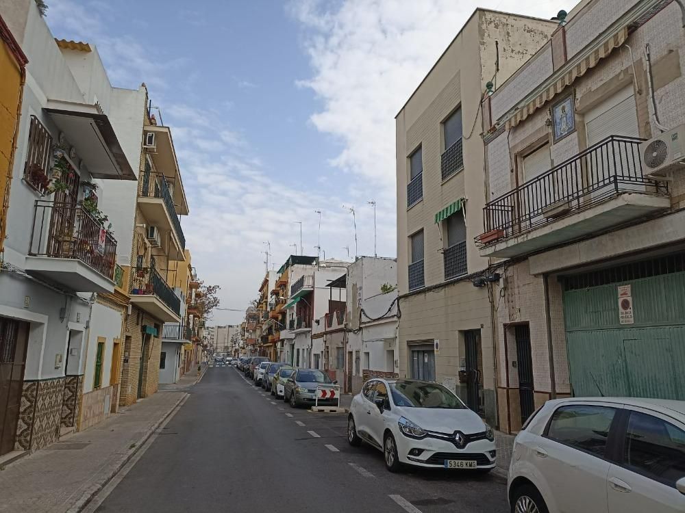 Exterior view of Garage for sale in  Sevilla Capital