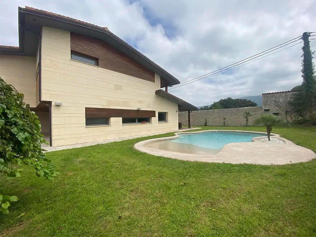 Piscina de Casa o chalet en venta en Llanes con Calefacción, Jardín privado y Terraza
