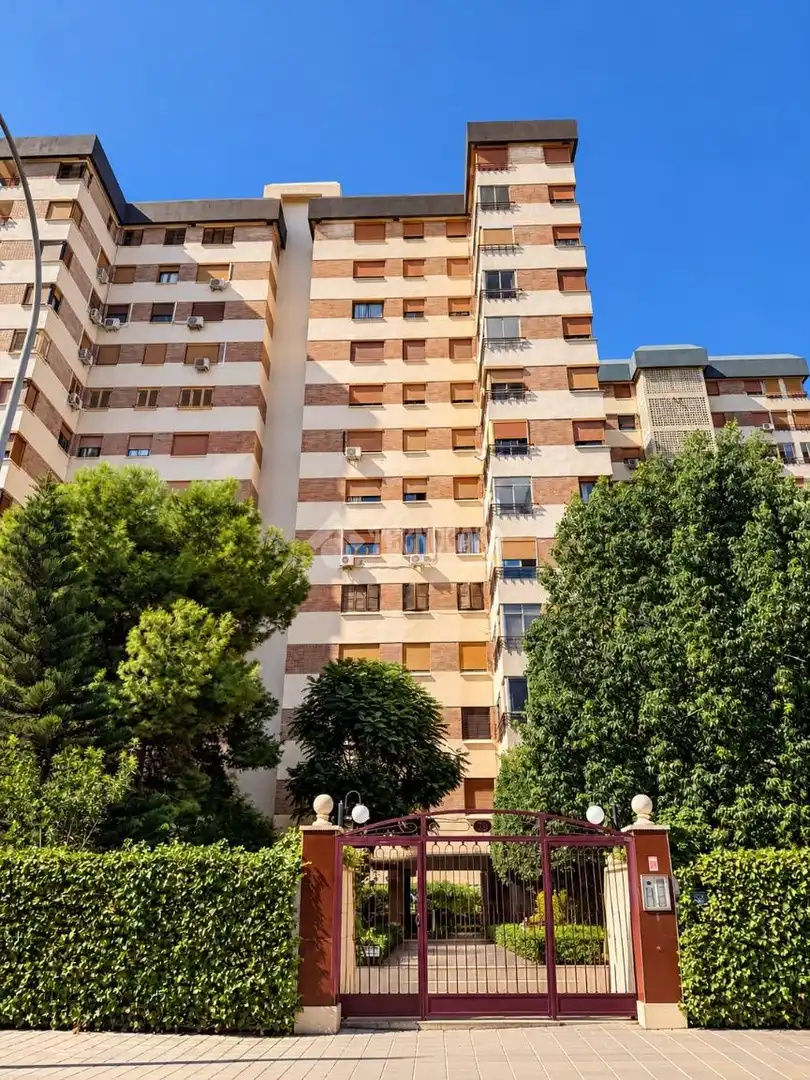 Vista exterior de Piso en venta en Alicante / Alacant con Terraza