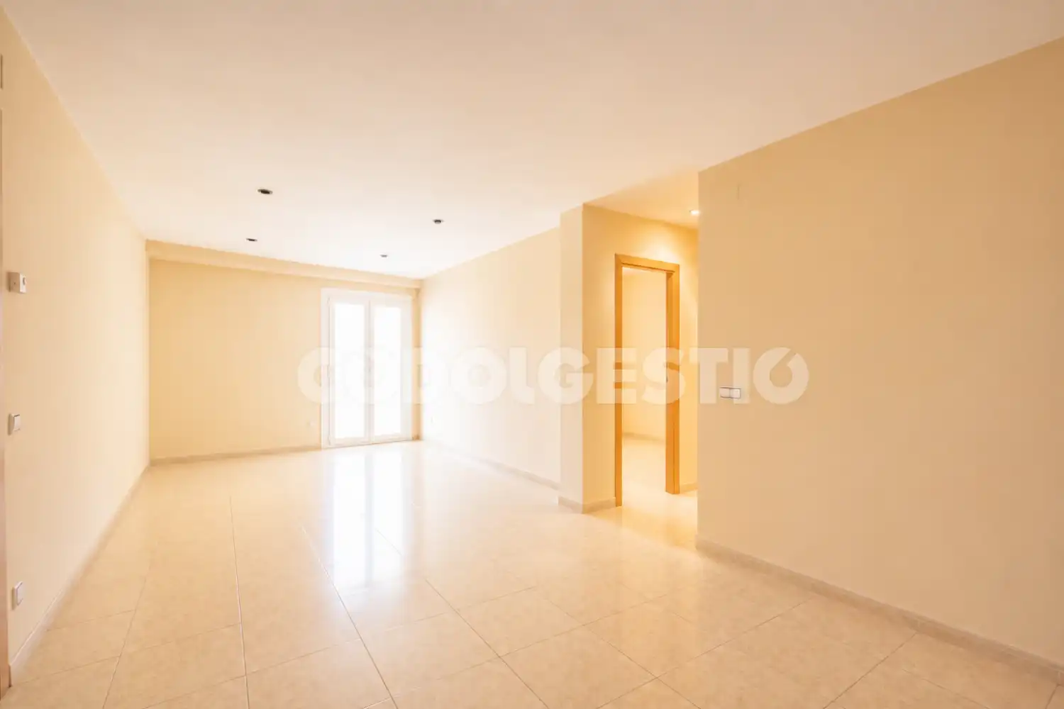 Piso en venta en Manlleu con Balcón