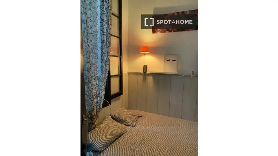 Room in Arenales - Lugo - Avda. Marítima