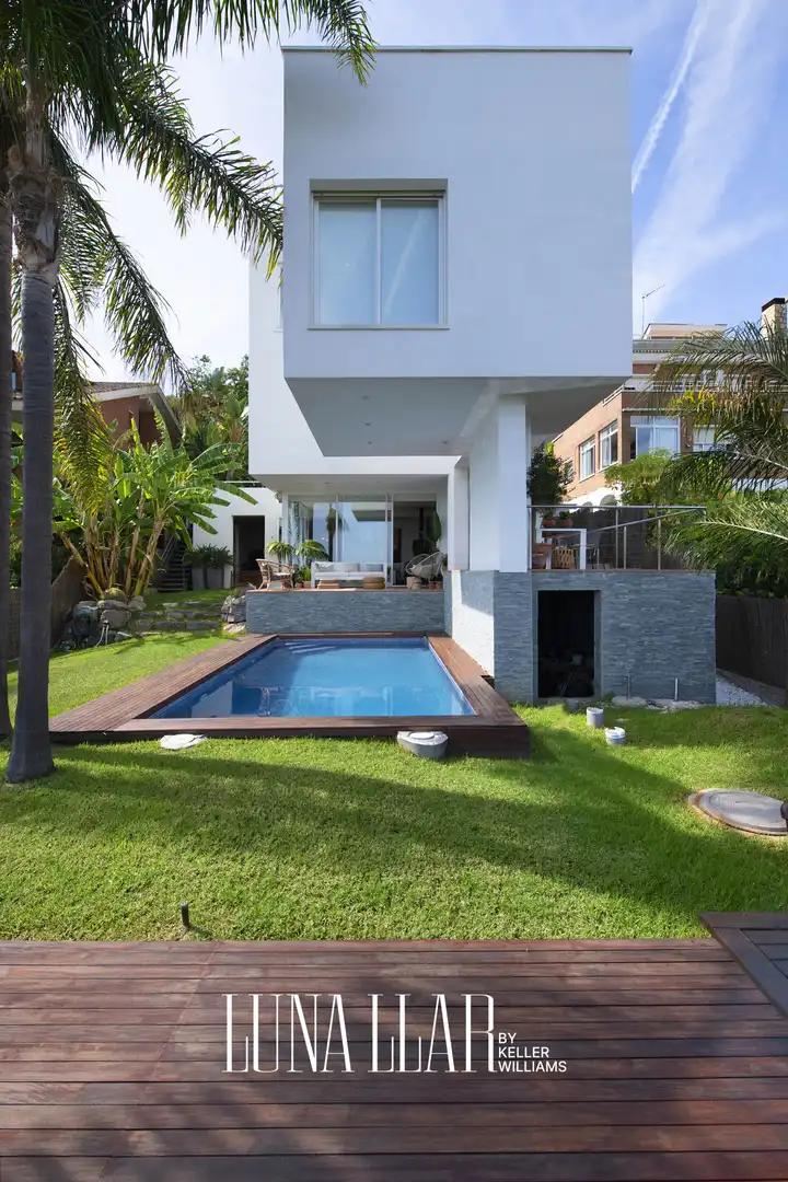Piscina de Casa o chalet en venta en Castelldefels con Aire acondicionado, Calefacción y Parquet