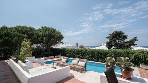 Chalet con piscina en Binibeca