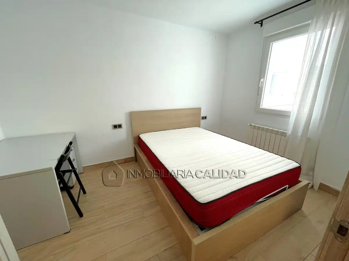 Schlafzimmer von Wohnung zum Verkauf in Burgos mit Heizung und Möbliert