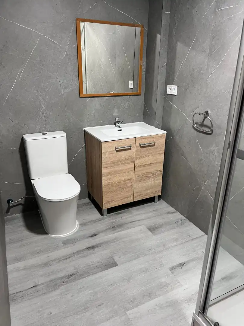 Badezimmer von Country house zur Miete in Fuente El Saz de Jarama mit Klimaanlage, Privatgarten und Abstellraum
