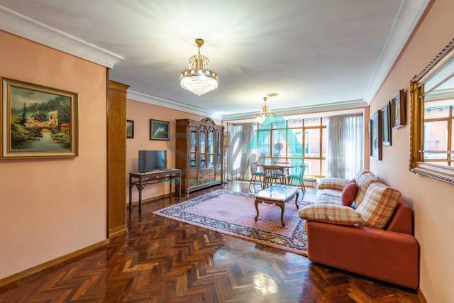 Piso en Alquiler en De Campomanes en Fontán