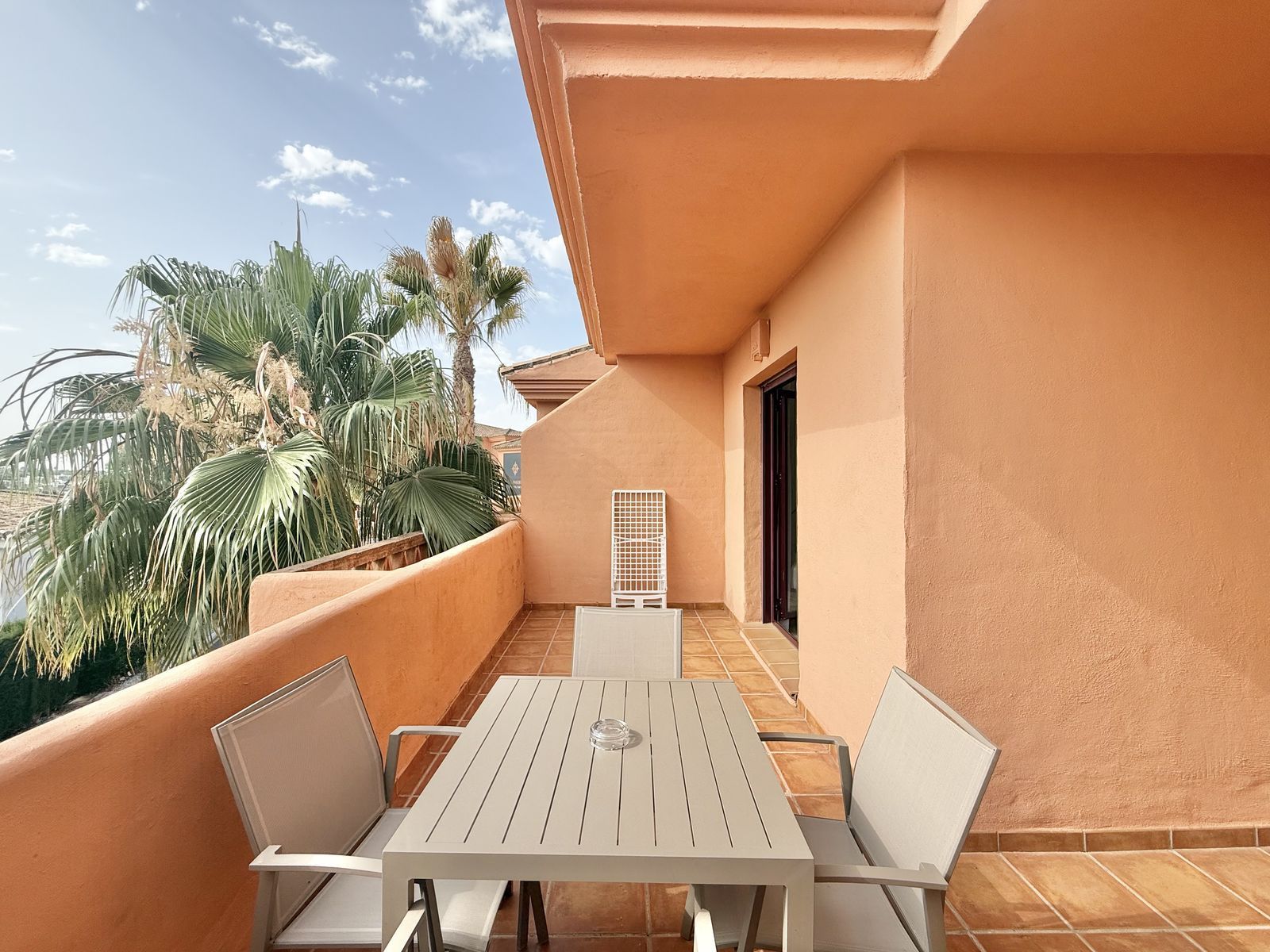 Terrassa de Apartament en venda en Benahavís amb Aire condicionat i Terrassa
